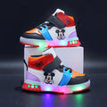 Tênis Infantil Disney Mickey Mouse com Luzes de LED – Diversão e Brilho a Cada Passo!