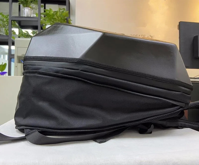 Mochila LED Smart &nbsp;para Ciclismo e Moto – Controle por APP | À Prova d'Água | Hard Shell