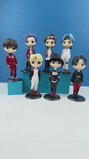 Mini Figuras BTS K-pop – RM, Jin, Suga, J-Hope, Jimin, V, Jungkook (Edição Limitada 7 Peças)